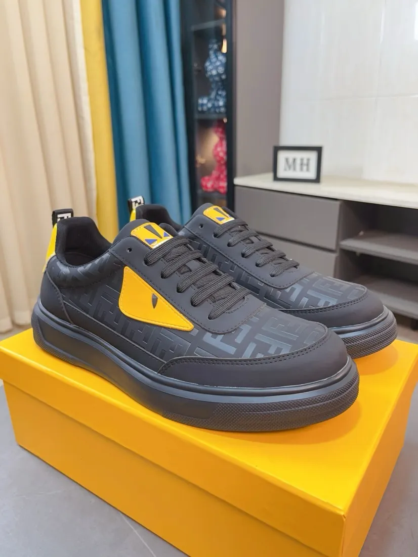 Men's Men's Shoes💰420🌹🌹[FENDI] Fendi's classic and comfortable men's, this complex sneaker is made of soft calfskin➕genuine leather lining➕original ultra-light rubber material with rough outsole. This unique and light style is suitable for the casual and refined sensibility of this season. It is comfortable and natural on the feet. It is an everyday style for casual travel in autumn and winter! 38/44